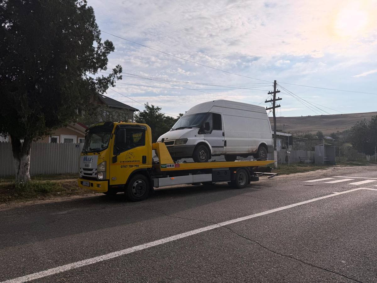 ISUZU MAX Tractări transport container modular